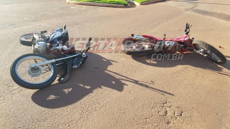 Dois motociclistas se envolvem em acidente em Rolim de Moura Dois motociclistas se envolvem em acidente em Rolim de Moura
