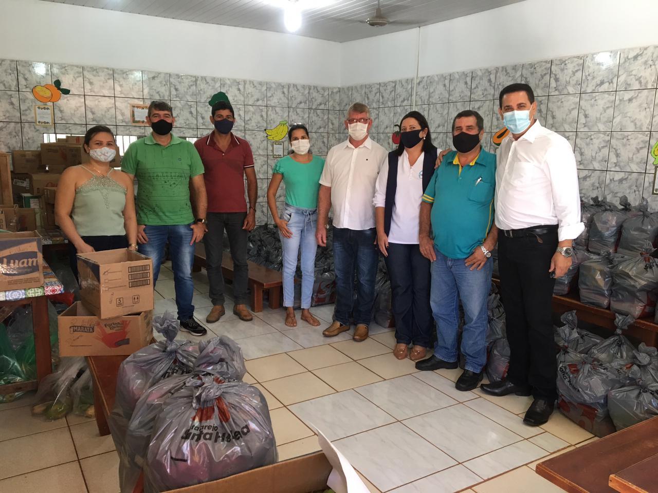 Secretaria de Educação de Rolim de Moura entregou mais de 5 mil cestas de alimentação escolar do PNAE Secretaria de Educação de Rolim de Moura entregou mais de 5 mil cestas de alimentação escolar do PNAE