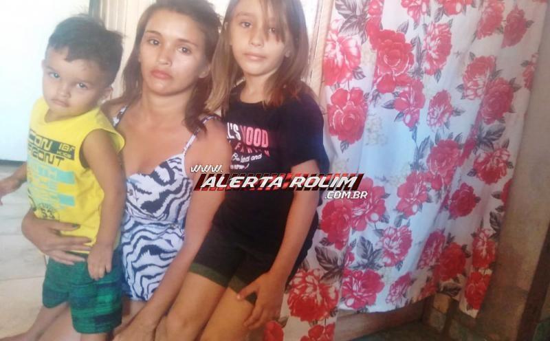 Família pede ajuda após ter casa destruída por incêndio em Rolim de Moura Família pede ajuda após ter casa destruída por incêndio em Rolim de Moura