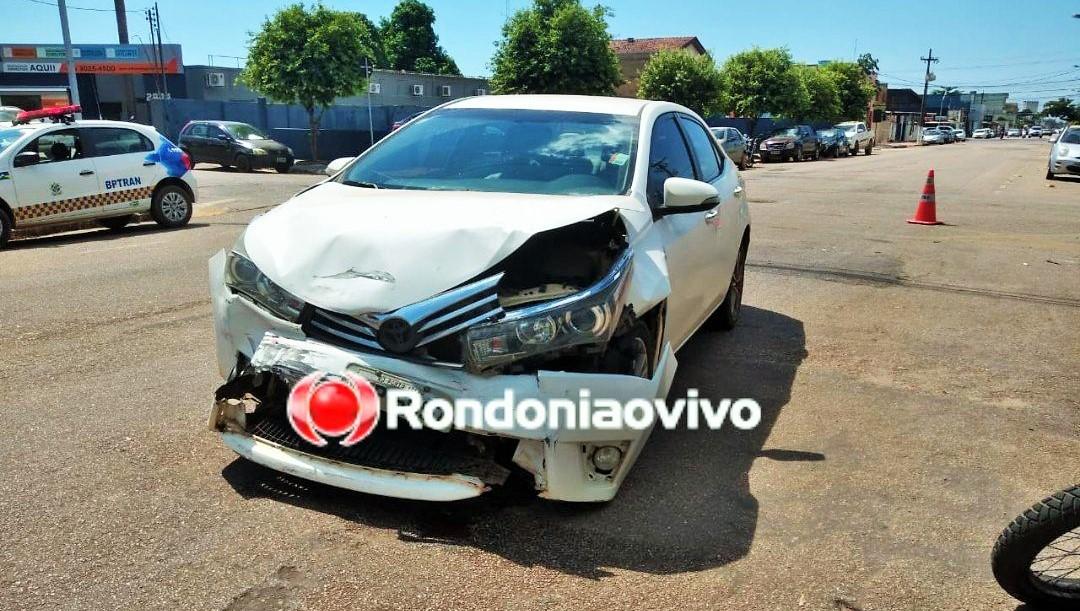 Automóvel capota após colisão em Porto Velho Automóvel capota após colisão em Porto Velho