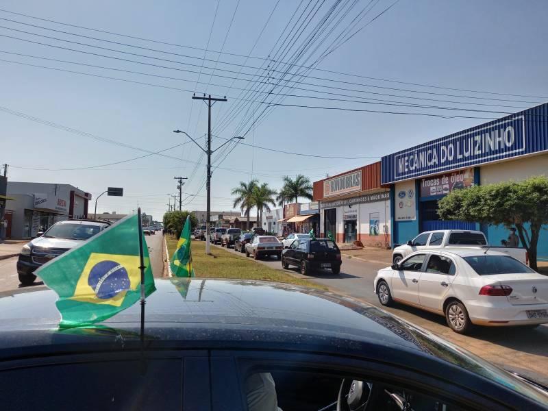 Atos a favor de Bolsonaro são registrado em alguns municípios de Rondônia Atos a favor de Bolsonaro são registrado em alguns municípios de Rondônia