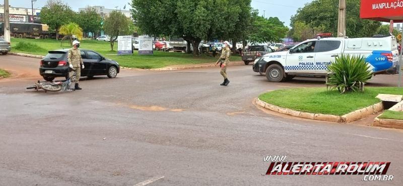 Idoso é socorrido após acidente com bicicleta elétrica no Centro de Rolim de Moura Idoso é socorrido após acidente com bicicleta elétrica no Centro de Rolim de Moura