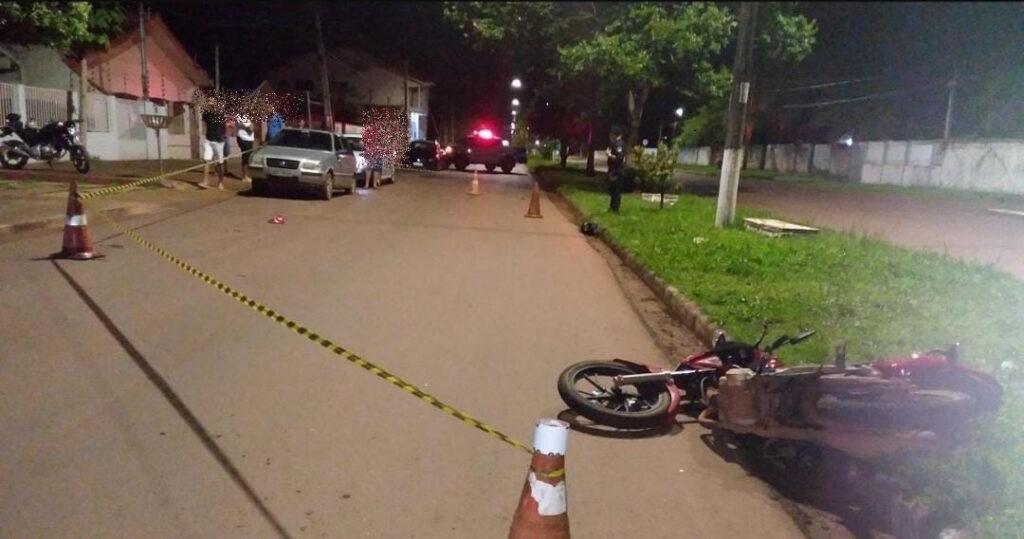 Jovem empina moto e causa acidente em Pimenta Bueno Jovem empina moto e causa acidente em Pimenta Bueno