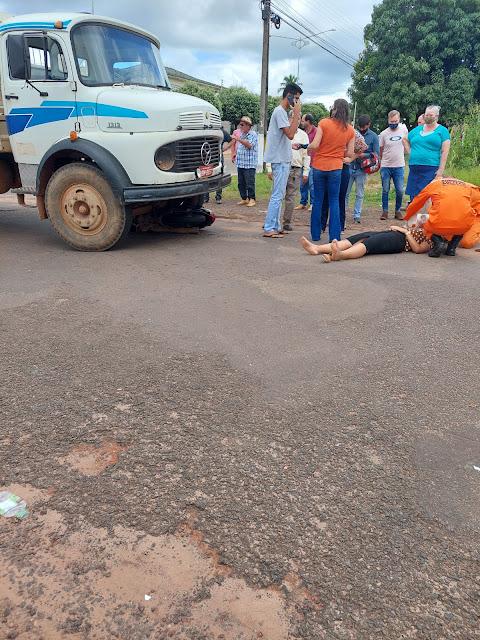 CACOAL: Motoneta é esmagada por caminhão em acidente no Centro