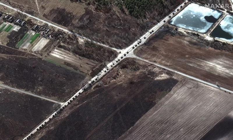 Rússia diz que vai atacar locais de serviços de segurança em Kiev e pedem para cidadãos se afastarem dos locais, dizem agências Rússia diz que vai atacar locais de serviços de segurança em Kiev e pedem para cidadãos se afastarem dos locais, dizem agências