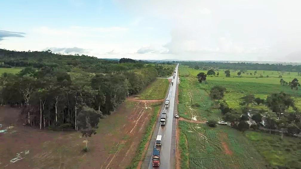 Após 6 horas parcialmente interditada, BR-364 é totalmente liberada para tráfego em Ariquemes Após 6 horas parcialmente interditada, BR-364 é totalmente liberada para tráfego em Ariquemes