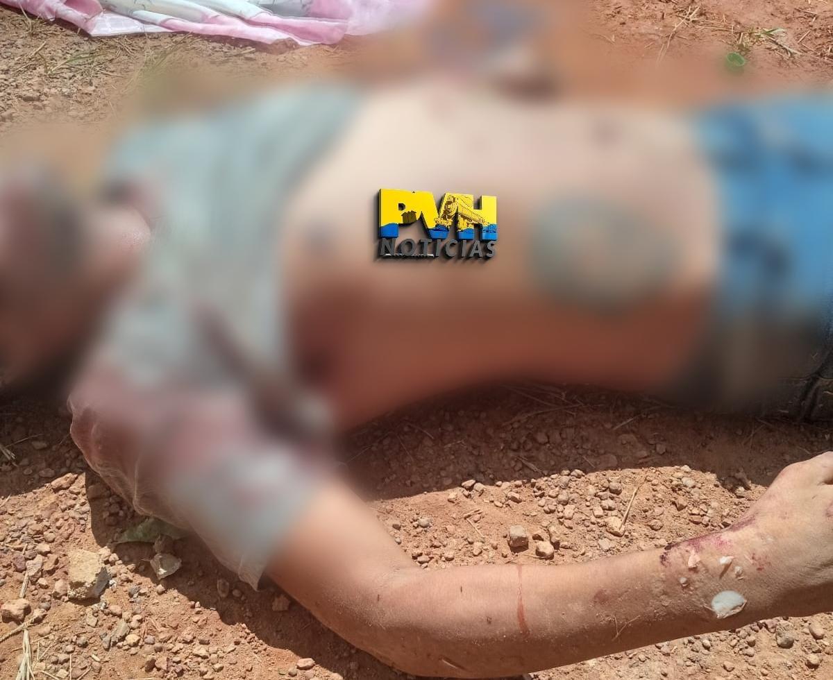 Homem é morto a facadas em frente de bar em distrito de Porto Velho Homem é morto a facadas em frente de bar em distrito de Porto Velho