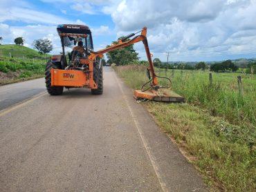 DER realiza tapa-buracos e roçagem na RO 383 entre Alta Floresta d’Oeste e Santa Luzia d’Oeste DER realiza tapa-buracos e roçagem na RO 383 entre Alta Floresta d’Oeste e Santa Luzia d’Oeste