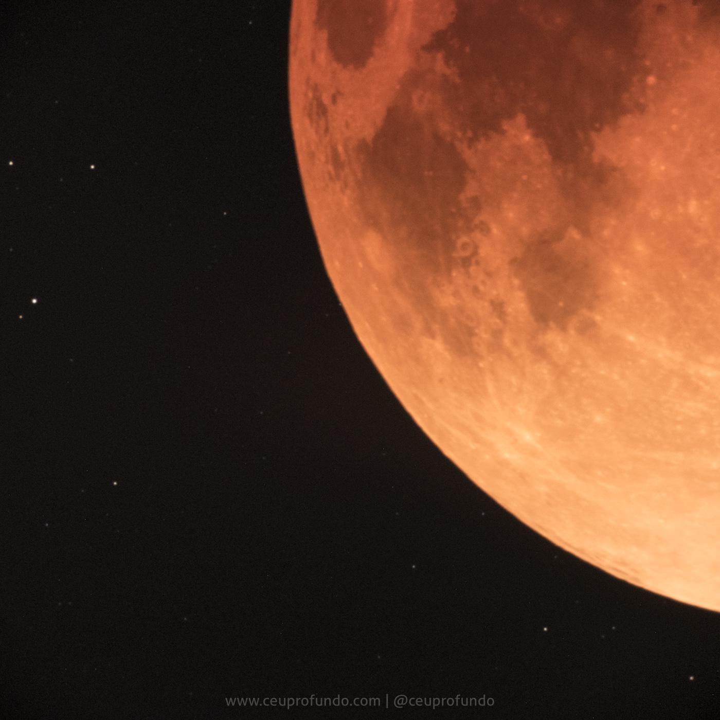 Eclipse Lunar ocorreu na noite de domingo; Fotos e vídeos