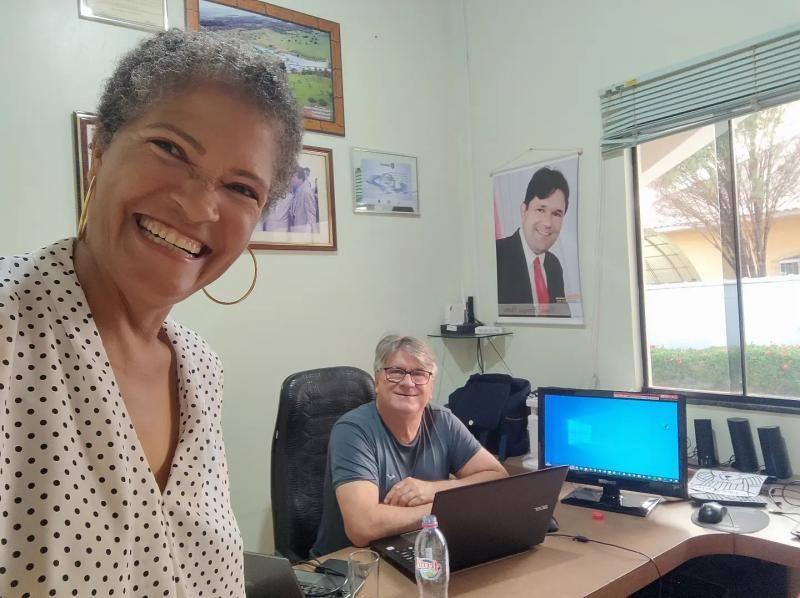 Professor Dirceu Bettiol lança livro nesta quarta-feira, 19, na Faculdade Farol, em Rolim de Moura Professor Dirceu Bettiol lança livro nesta quarta-feira, 19, na Faculdade Farol, em Rolim de Moura