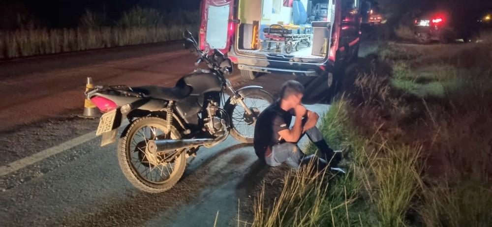 Jaru: Motociclista embriagado dorme às margens da BR-364 e Bombeiros são acionados por populares achando se tratar de acidente Jaru: Motociclista embriagado dorme às margens da BR-364 e Bombeiros são acionados por populares achando se tratar de acidente