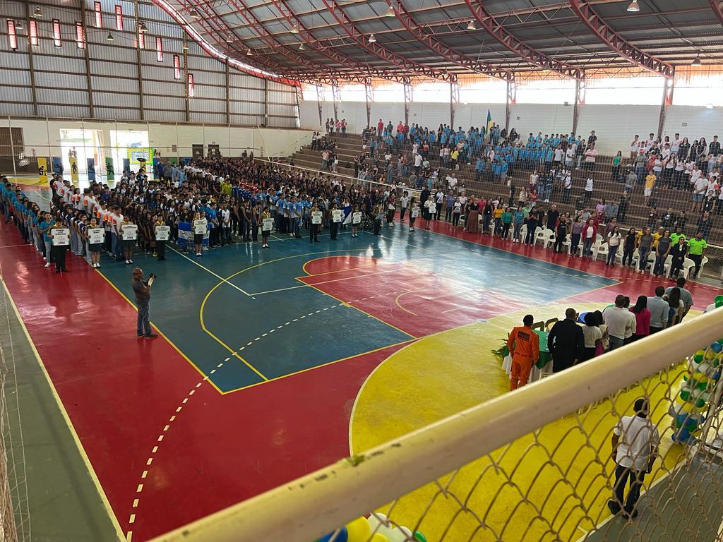 ROLIM DE MOURA: Aproximadamente 500 alunos, 30 professores de 13 instituições educacionais participam da fase municipal do JOER ROLIM DE MOURA: Aproximadamente 500 alunos, 30 professores de 13 instituições educacionais participam da fase municipal do JOER