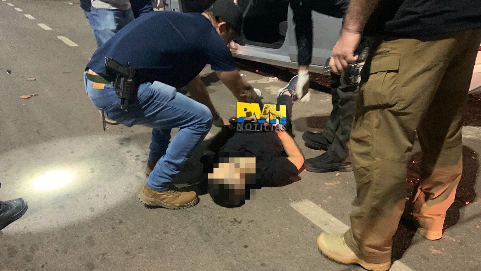 Empresário reage a roubo em loja de celulares, mata um bandido e deixa outro ferido em Porto Velho Empresário reage a roubo em loja de celulares, mata um bandido e deixa outro ferido em Porto Velho