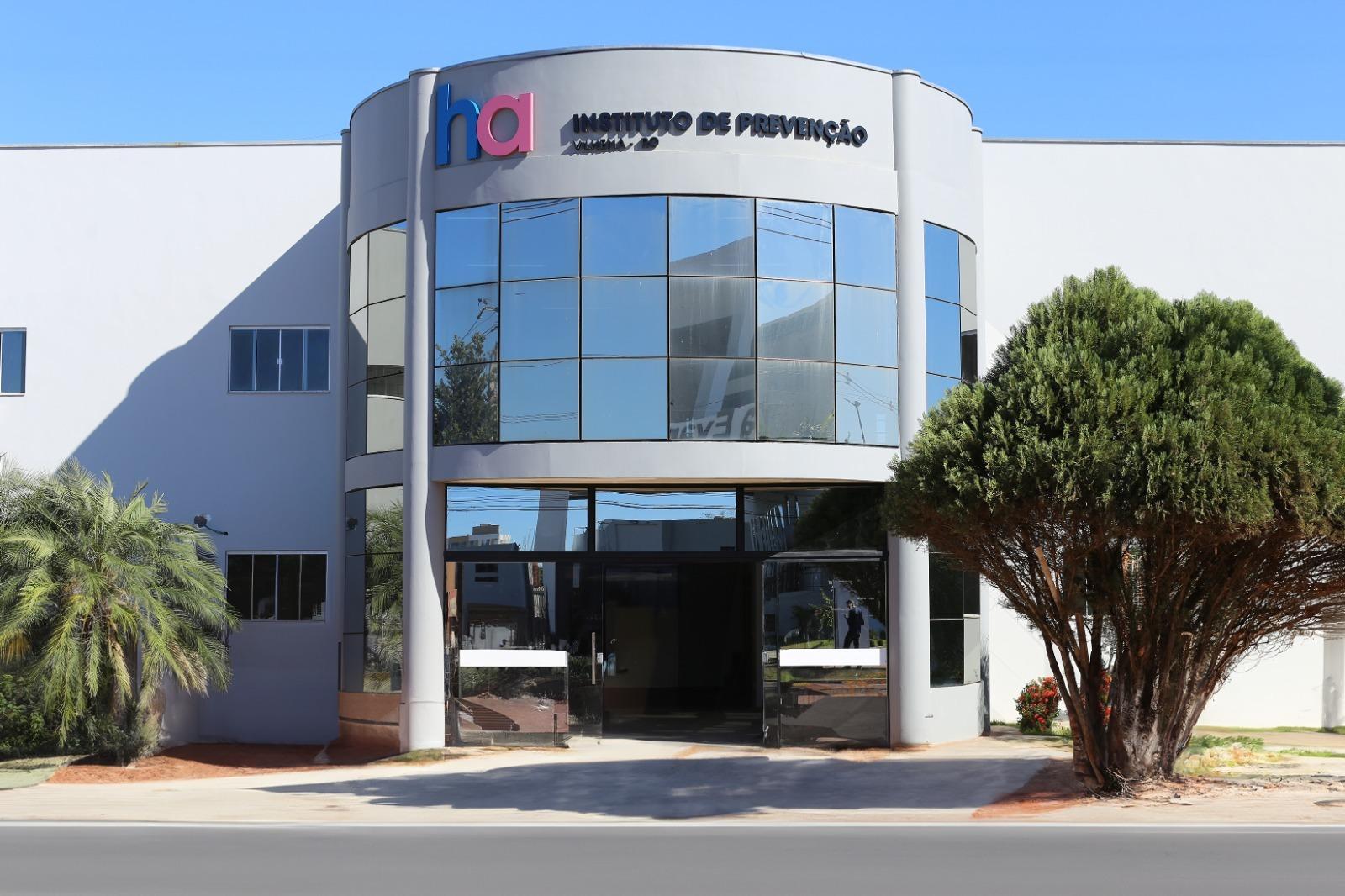 Inauguração do Centro de Prevenção e Diagnóstico do Câncer em Vilhena é prestigiada por autoridades