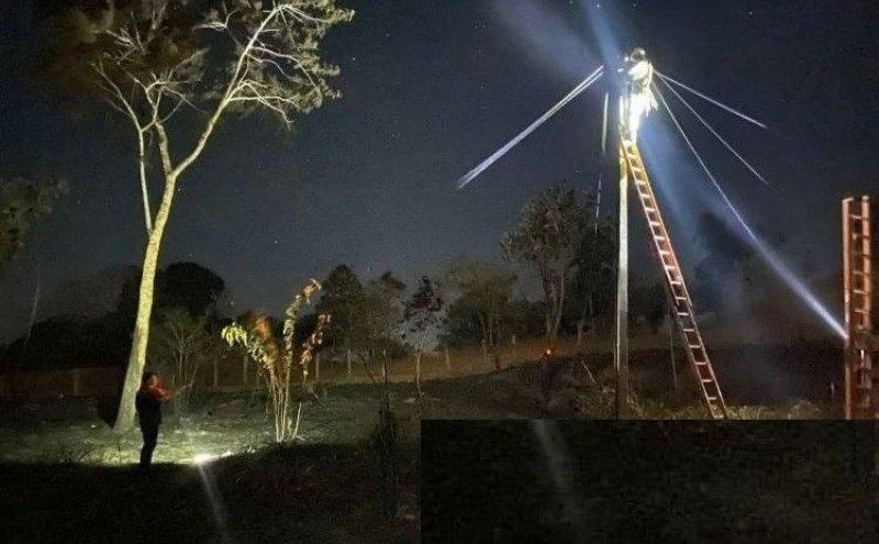 Incêndio às margens da BR-364 queimam cabos de fibra ótica e deixa internet lenta em todo o estado de RO Incêndio às margens da BR-364 queimam cabos de fibra ótica e deixa internet lenta em todo o estado de RO