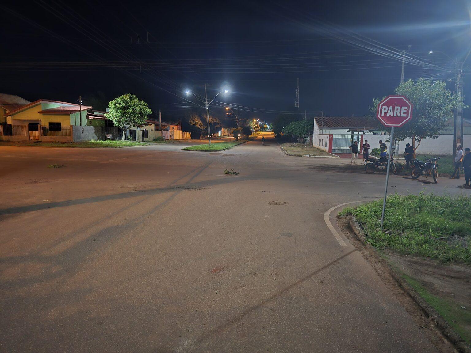 ROLIM DE MOURA: Colisão entre duas motos é registrado no centro ROLIM DE MOURA: Colisão entre duas motos é registrado no centro