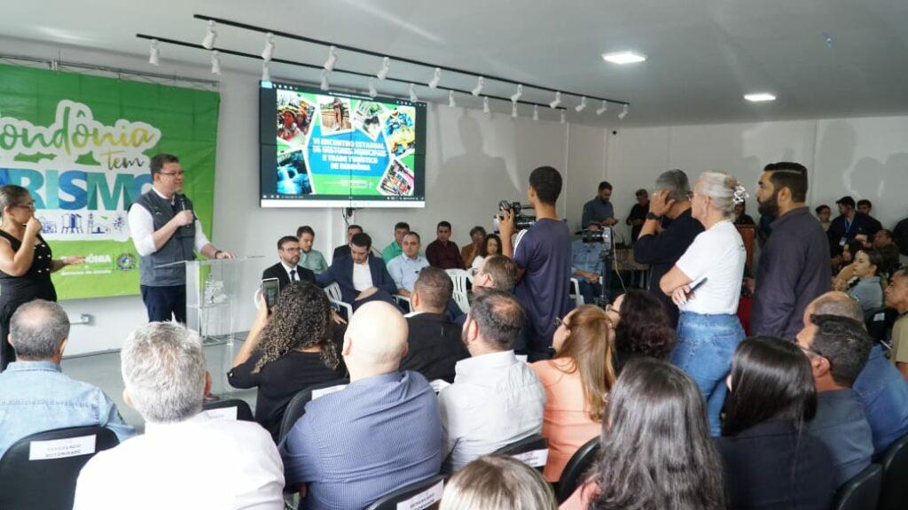 Governador Marcos Rocha participa do Encontro Estadual de Gestores Municipais e Trade Turístico Governador Marcos Rocha participa do Encontro Estadual de Gestores Municipais e Trade Turístico