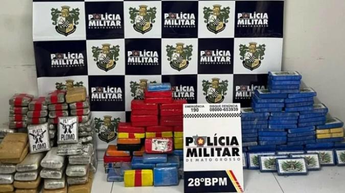 Carreta que saiu de Rolim de Moura tomba e revela carga de drogas superior a R$ 5 milhões