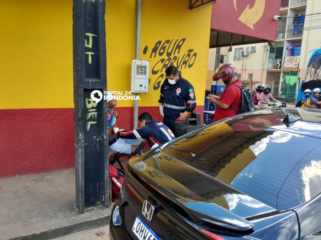 PORTO VELHO: Homem é atacado a facadas no bairro Socialista PORTO VELHO: Homem é atacado a facadas no bairro Socialista