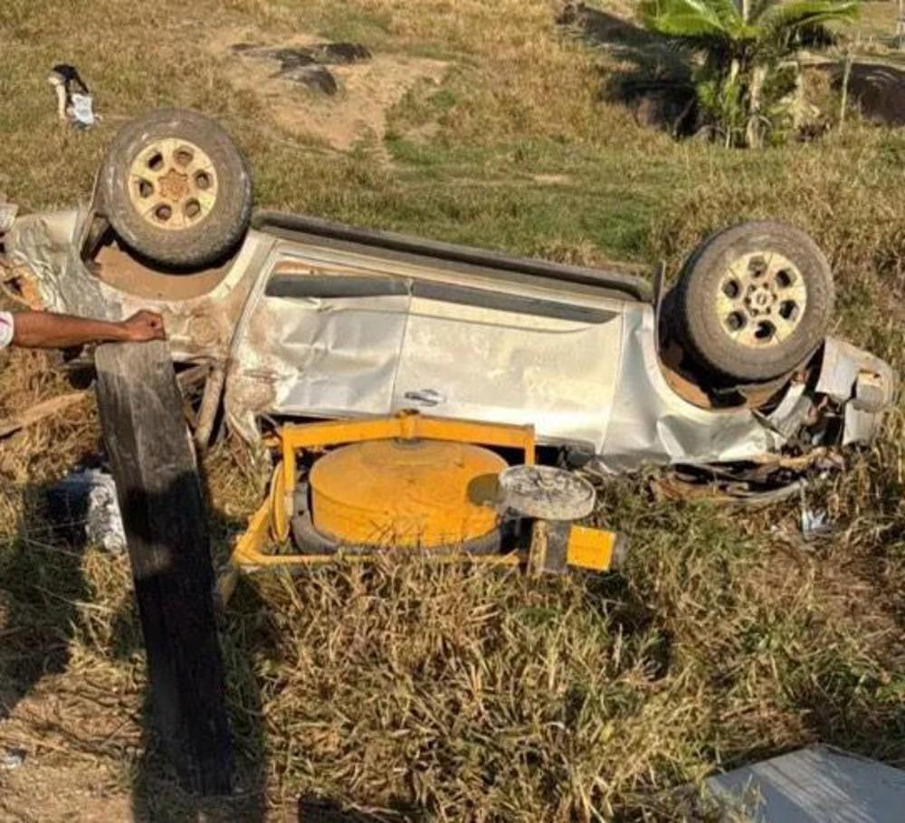 Engenheiro de Jaru morre em capotamento de caminhonete na BR-421 em Monte Negro