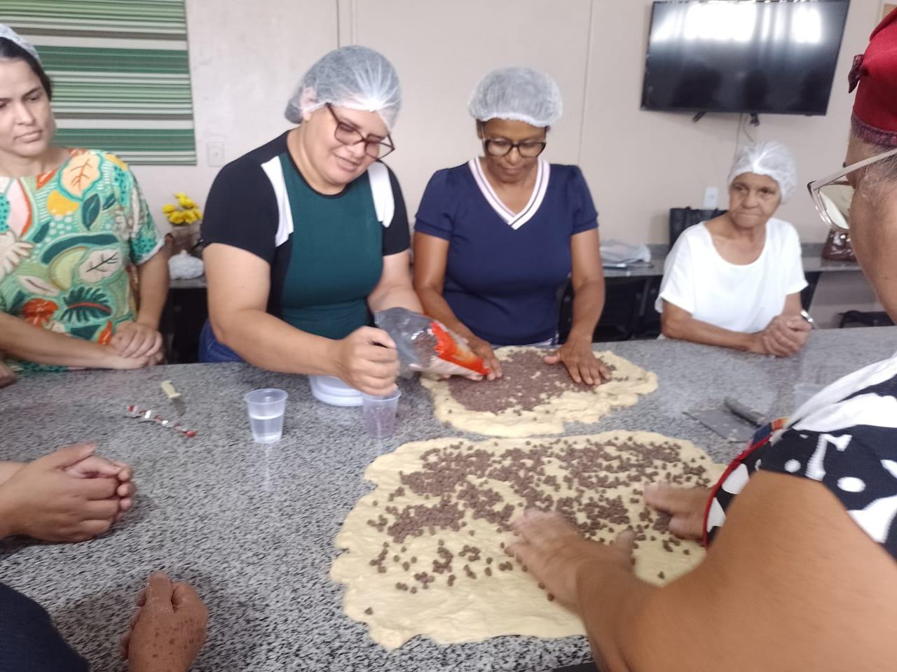 CAPS promove oficina natalina e confraternização de fim de ano para pacientes