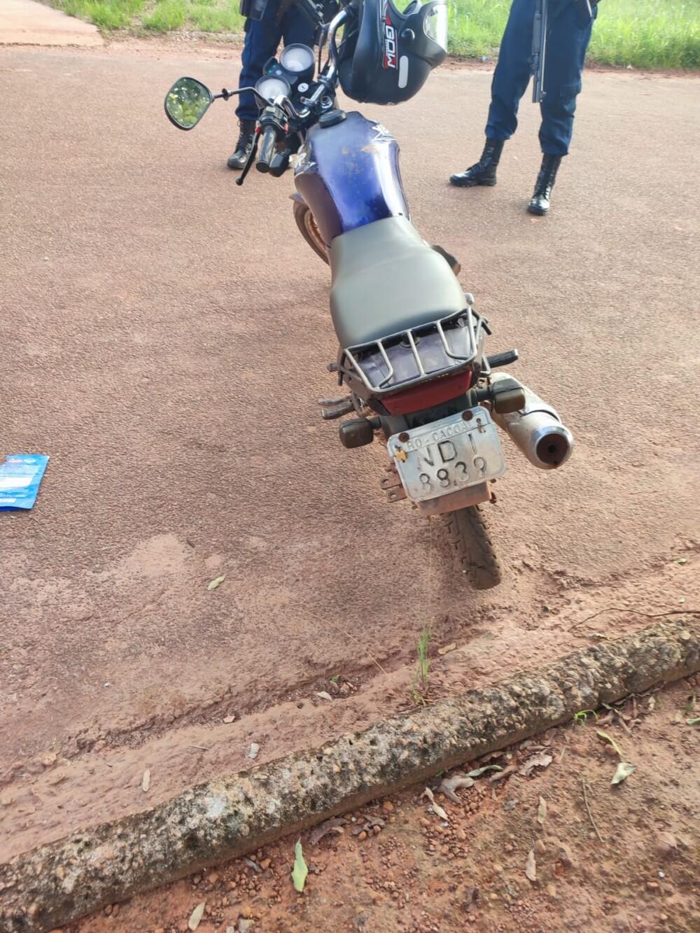 ROLIM DE MOURA: Polícia Militar prende ladrão e recupera moto furtada durante a madrugada