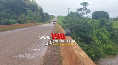 ALTA FLORESTA: Homem está desaparecido após suspeita pular de ponte, equipe de bombeiros já foram acionadas ALTA FLORESTA: Homem está desaparecido após suspeita pular de ponte, equipe de bombeiros já foram acionadas