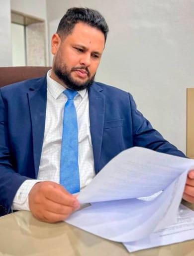 Justiça manda soltar influenciadora Iza Paiva, investigada por tortura de dois homens em Porto