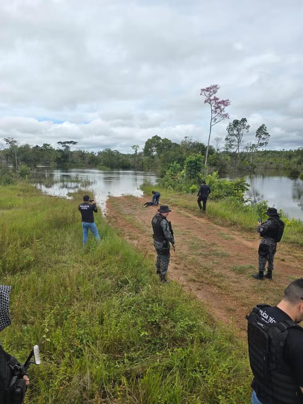 Polícia faz operação para resgatar corpo encontrado em área de conflito agrário em RO