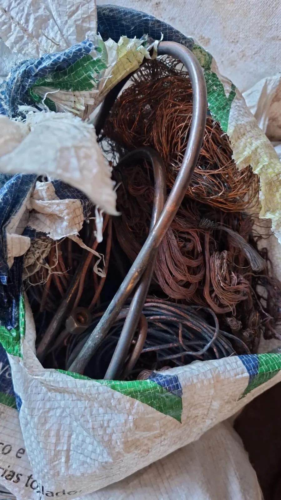 Operação Mão de Ferro apreende cobre suspeito de ter sido furtado do Hospital Municipal de Rolim de Moura Operação Mão de Ferro apreende cobre suspeito de ter sido furtado do Hospital Municipal de Rolim de Moura