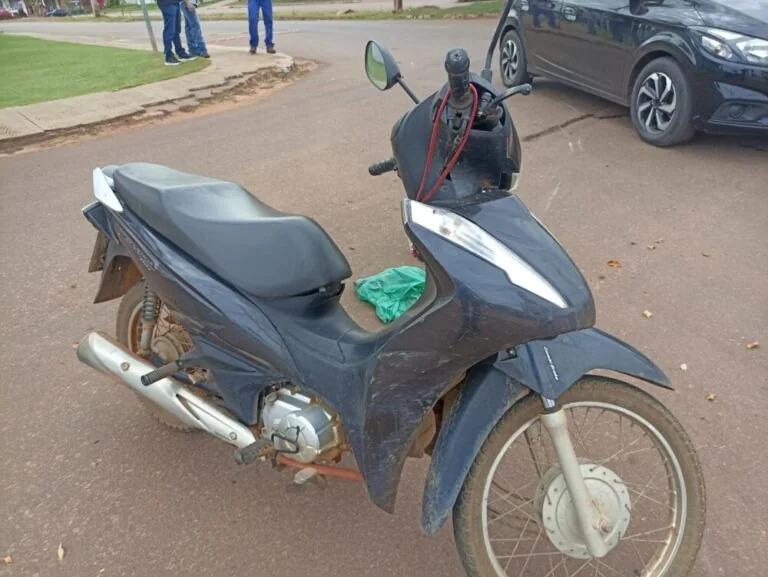 Compartilhar  content_copy  share Não foi possível carregar o script do anúncio nesta zona. Publicidade cidade ATUALIZADA: Colisão entre carro e moto é registrada em rotatória no centro da cidade de Rolim de Moura