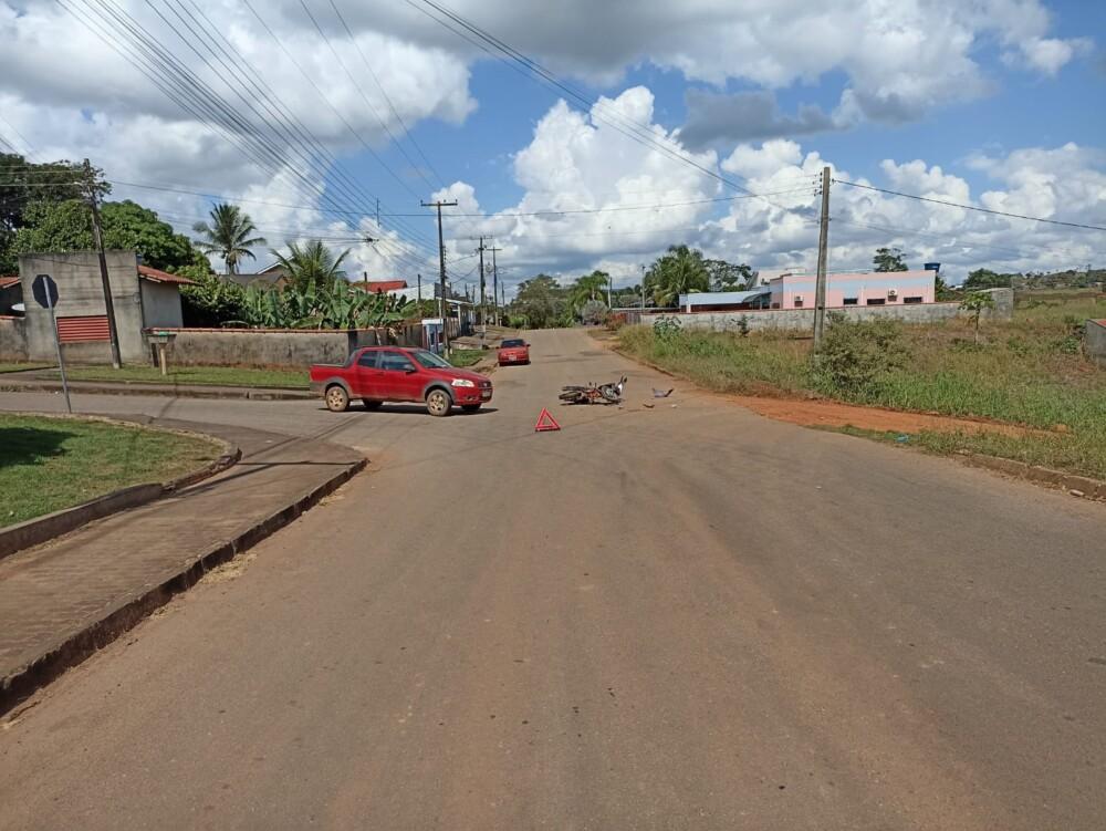 Mulher fica gravemente ferida após colisão entre moto e carro em Alta Floresta d’Oeste Mulher fica gravemente ferida após colisão entre moto e carro em Alta Floresta d’Oeste