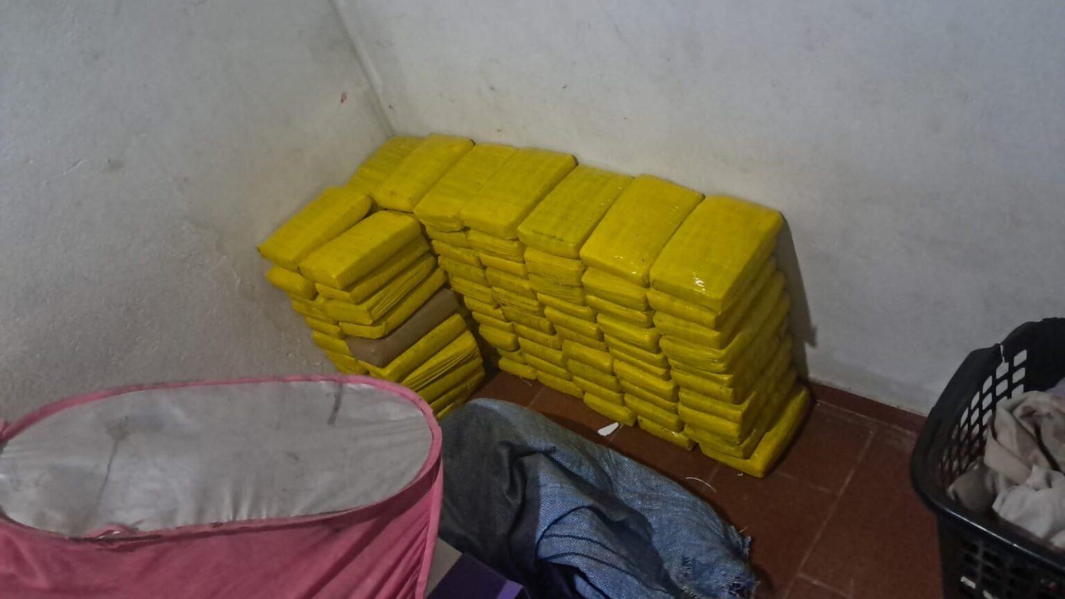 Polícia Militar de Rondônia aplica duro golpe ao tráfico e apreende mais de 328 kg de drogas em Cacoal Polícia Militar de Rondônia aplica duro golpe ao tráfico e apreende mais de 328 kg de drogas em Cacoal
