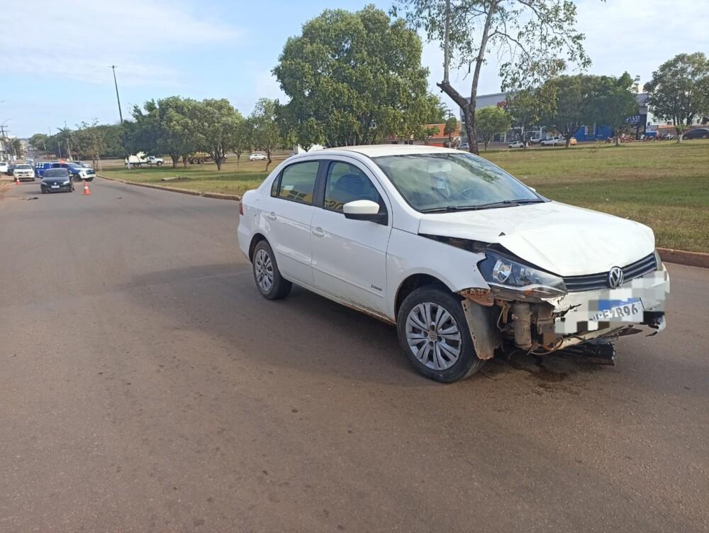 AcidentesRolim de Moura: carro freia em quebra-molas e é atingido na traseira por outro veículo na Avenida 25 de Agosto AcidentesRolim de Moura: carro freia em quebra-molas e é atingido na traseira por outro veículo na Avenida 25 de Agosto