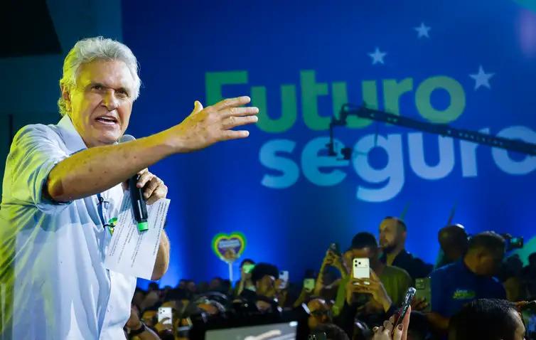 Presidenciáveis iniciam campanha em redutos eleitorais