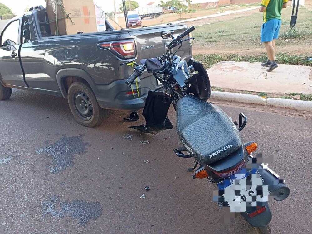 URGENTE: Motociclista fica gravemente ferido após colidir na traseira de Strada em Rolim de Moura URGENTE: Motociclista fica gravemente ferido após colidir na traseira de Strada em Rolim de Moura
